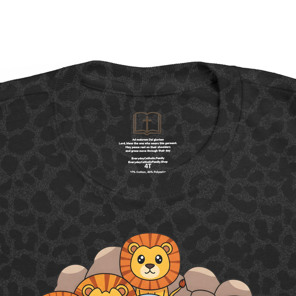 Camiseta infantil "El fiel Daniel en el foso de los leones" | Camiseta de historia católica