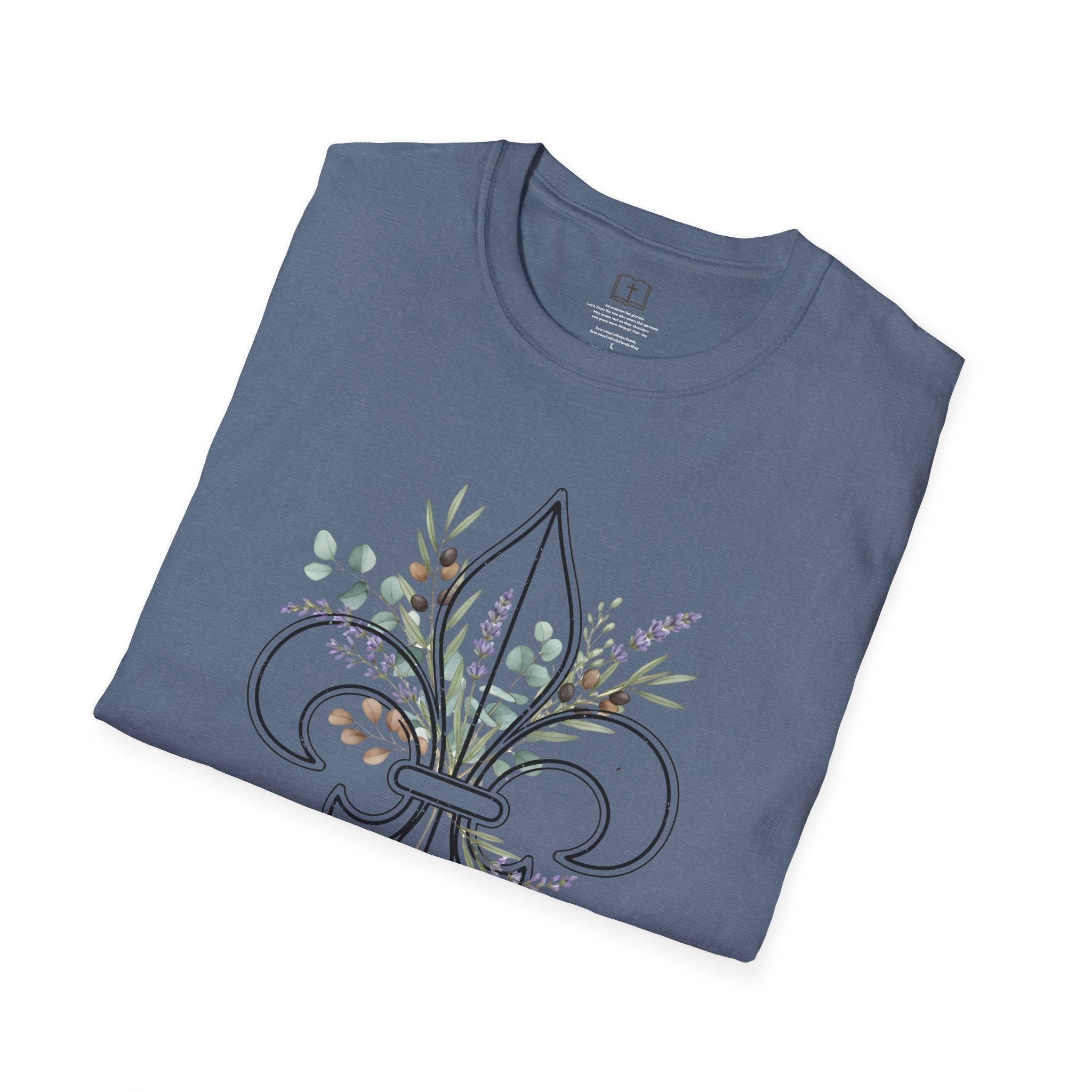 Camiseta floral de flor de lis de Faith &amp; Family Home
