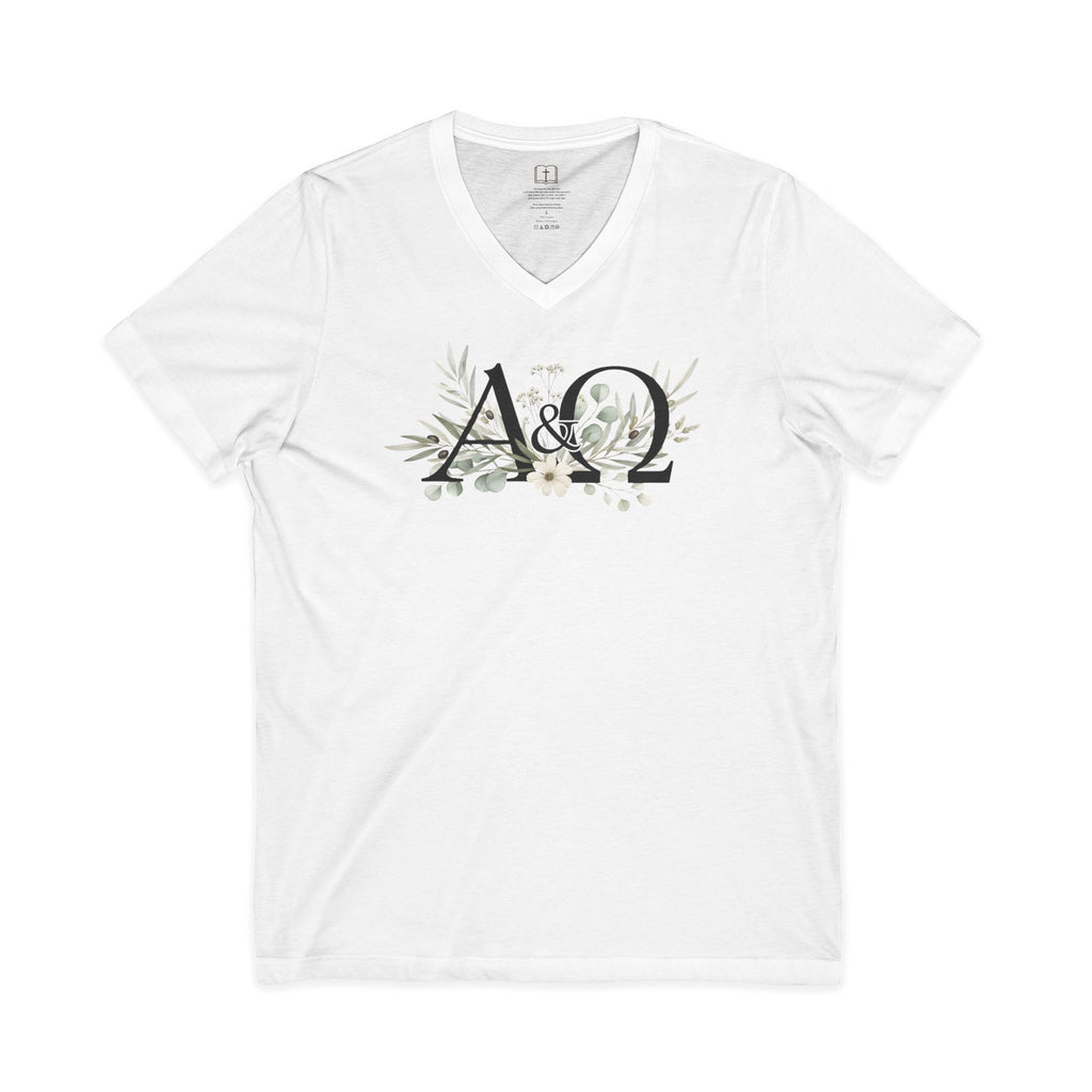 Camiseta con cuello en V y estampado floral Alpha &amp; Omega | Camisa con fe cristiana sutil