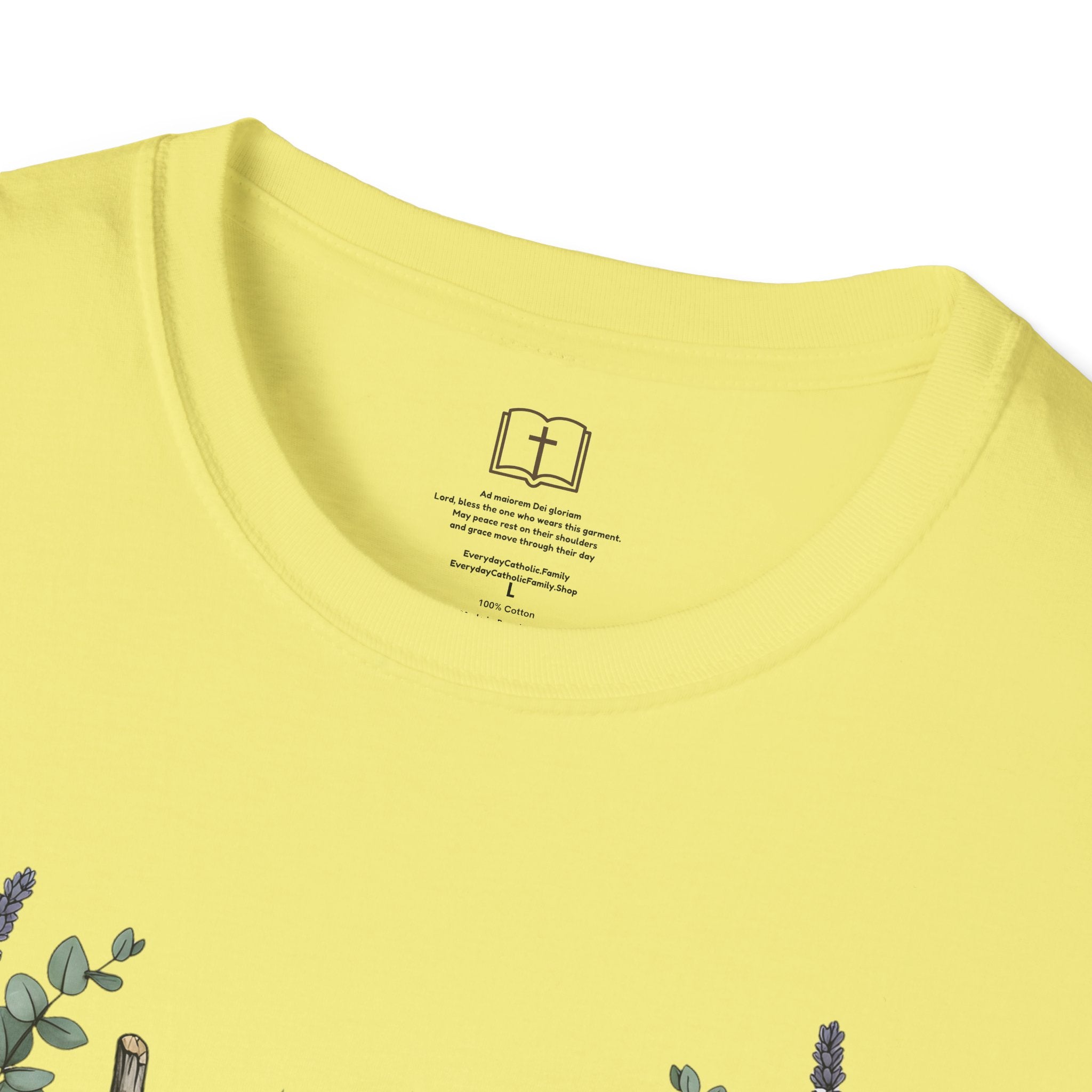 Camiseta cristiana floral con corona de espinas 